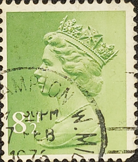 Queen Elizabeth II - Decimal Machin Stamp 8(1/2)P